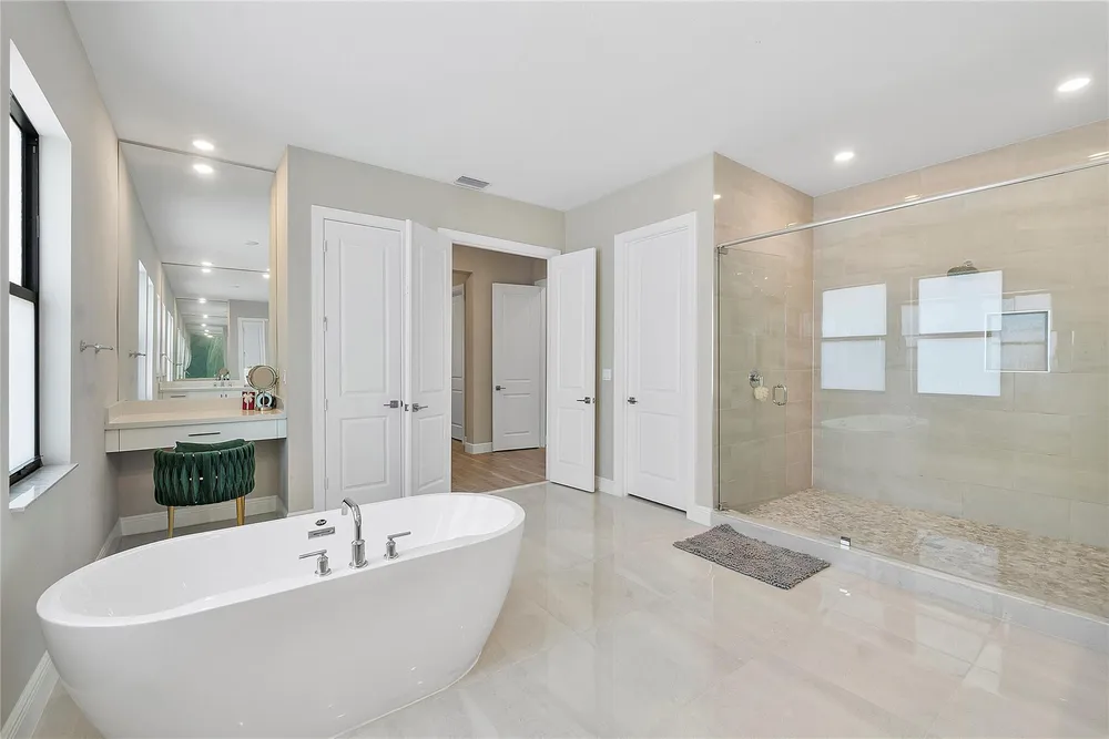 9245 W Parkland Bay Trail, Parkland, FL 33076