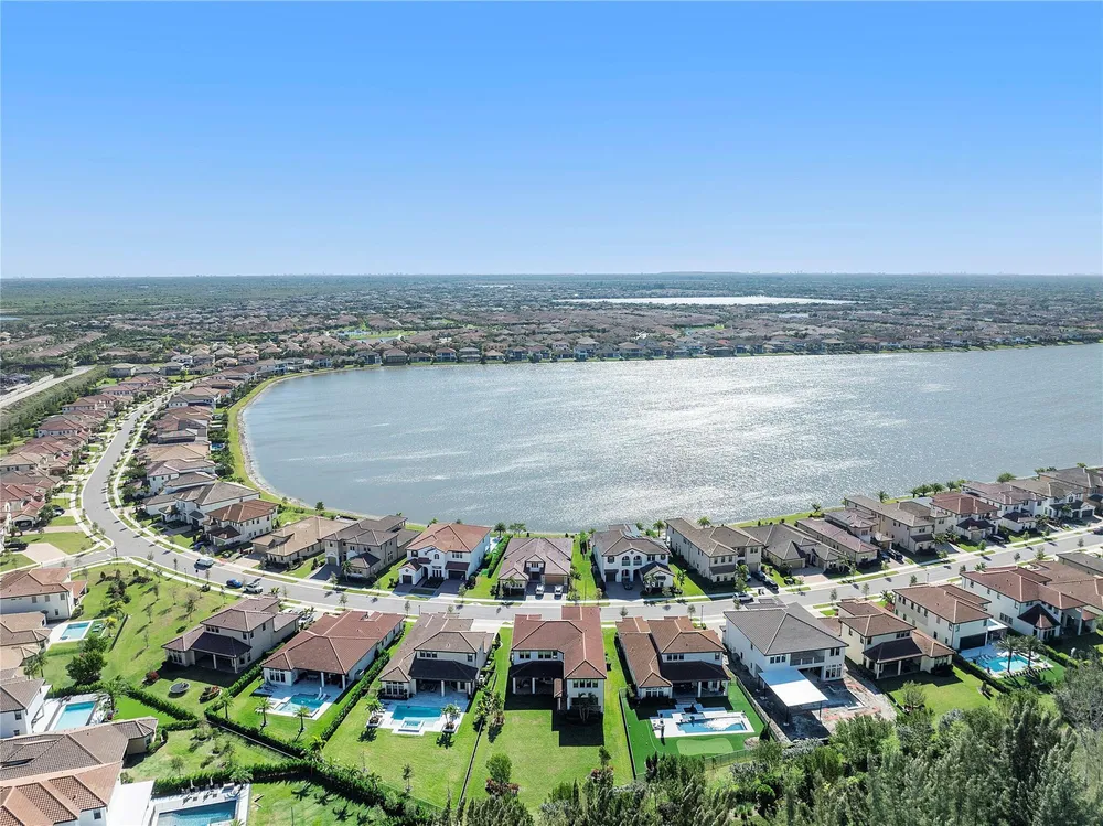 9245 W Parkland Bay Trail, Parkland, FL 33076