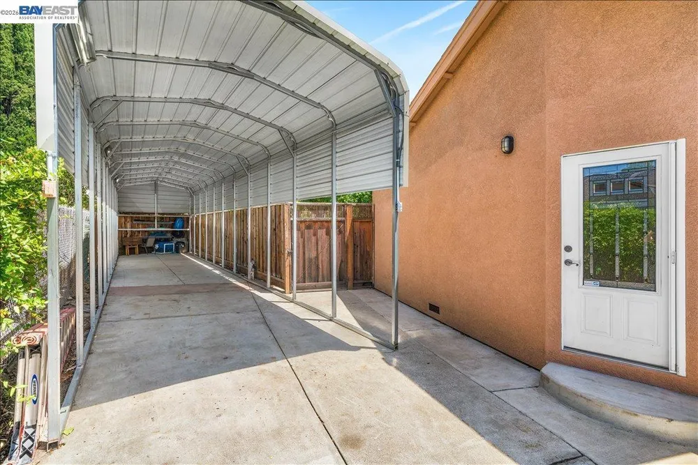 960 Kern Ct, Livermore, CA 94551