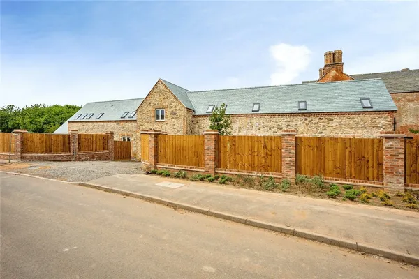 Park Grange Farm, Newstead Way, Lough...
