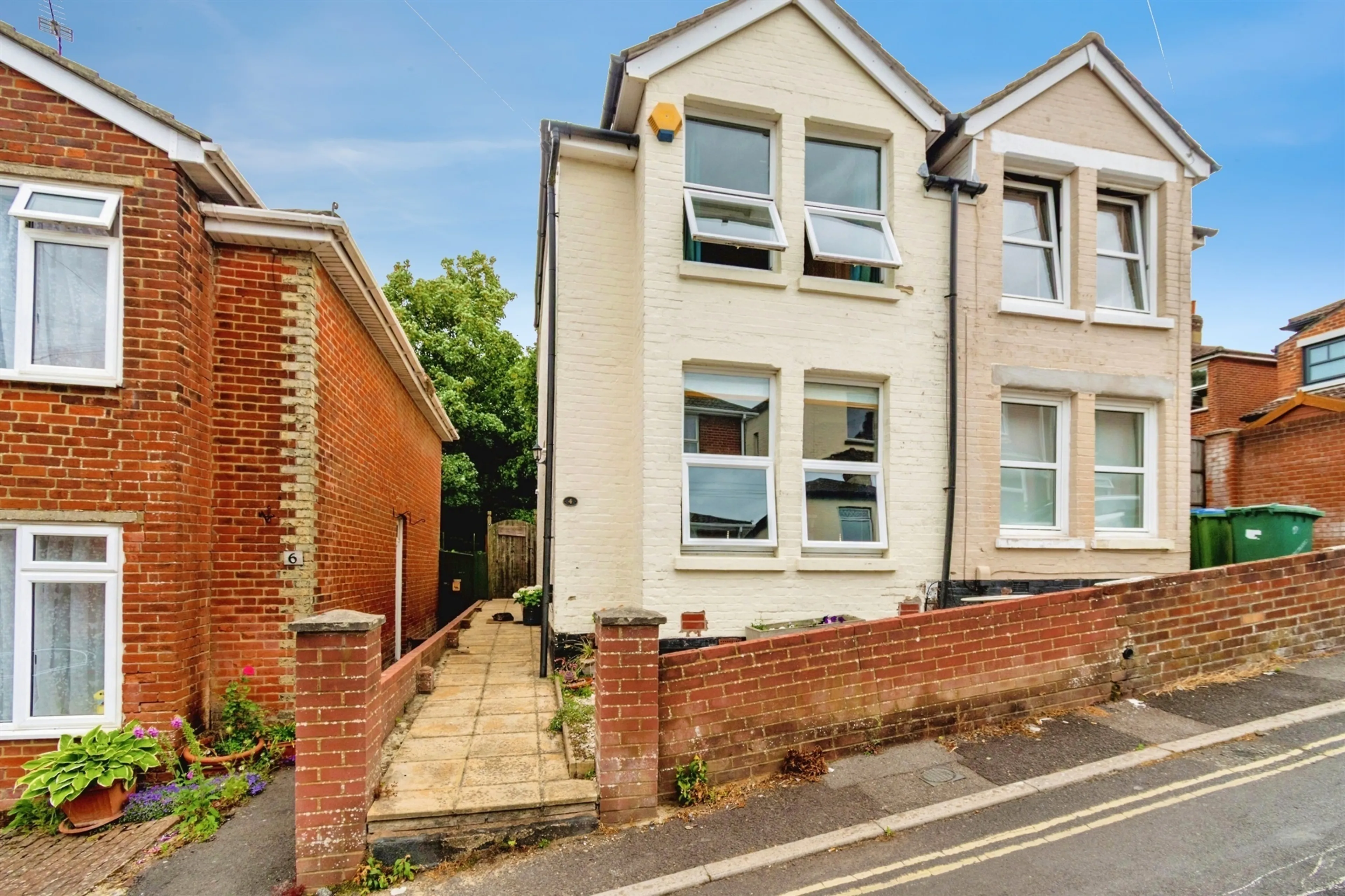Property photo 0