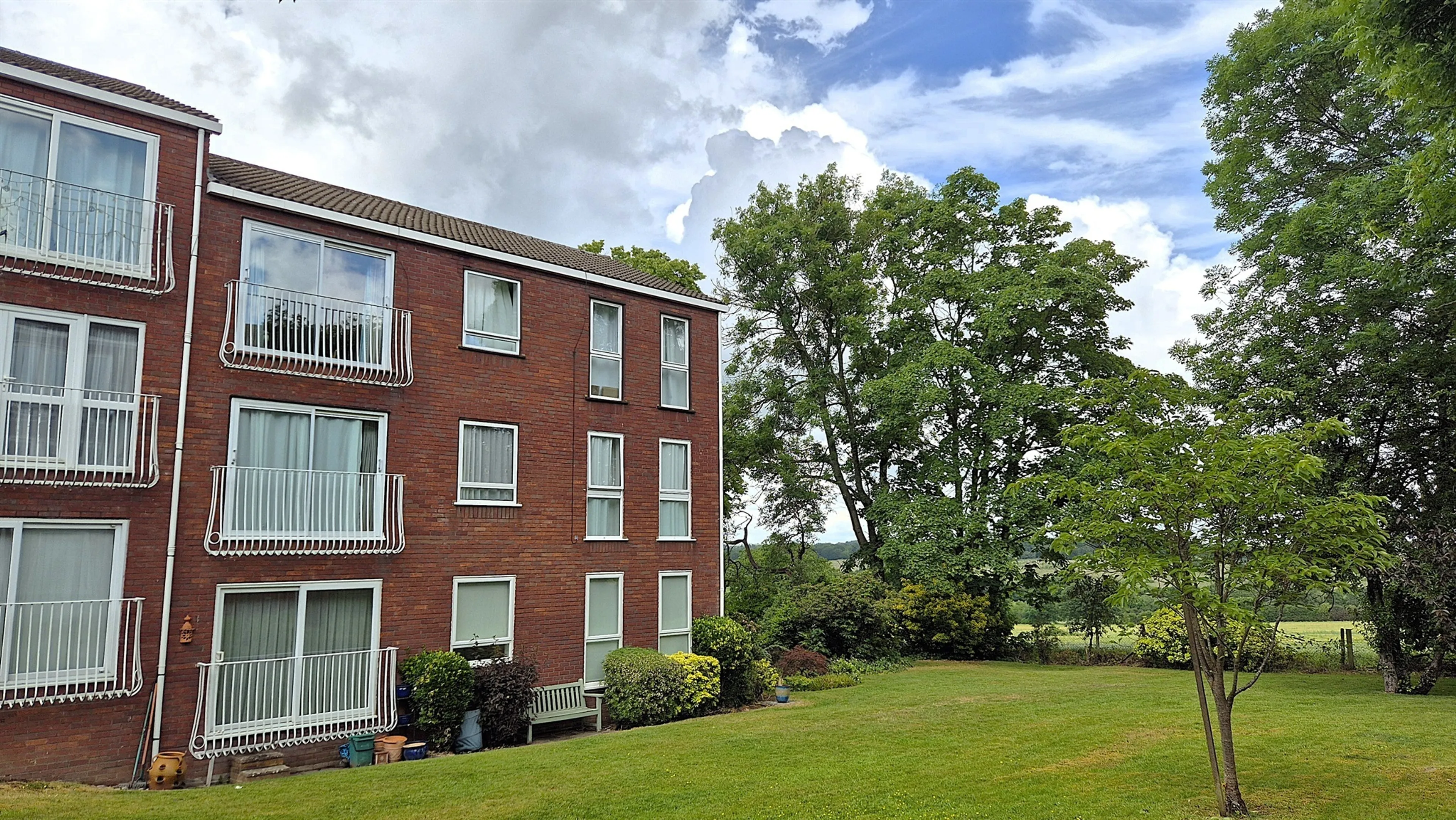 Property at Roundhedge Way, Enfield