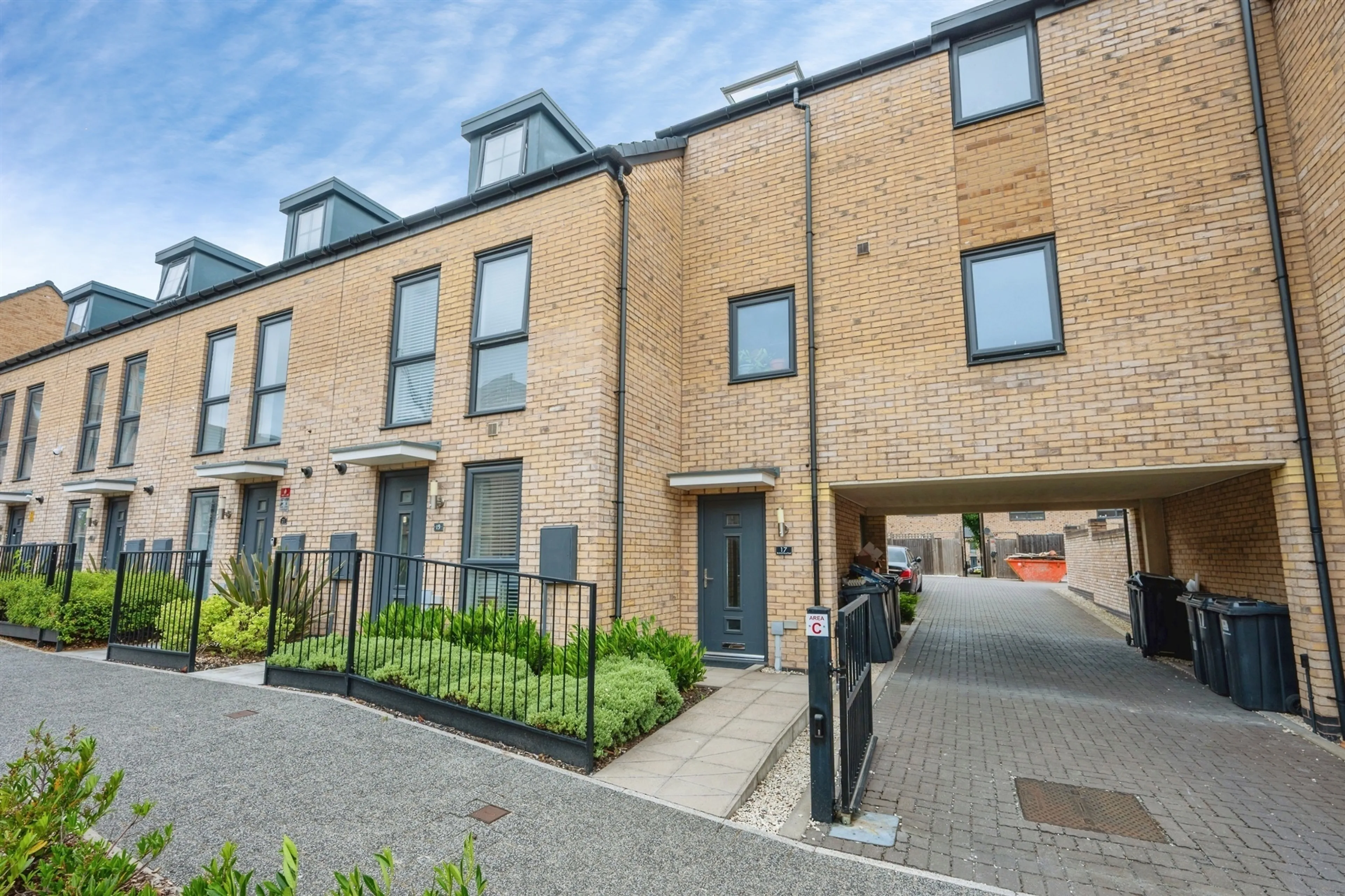 Property photo 0