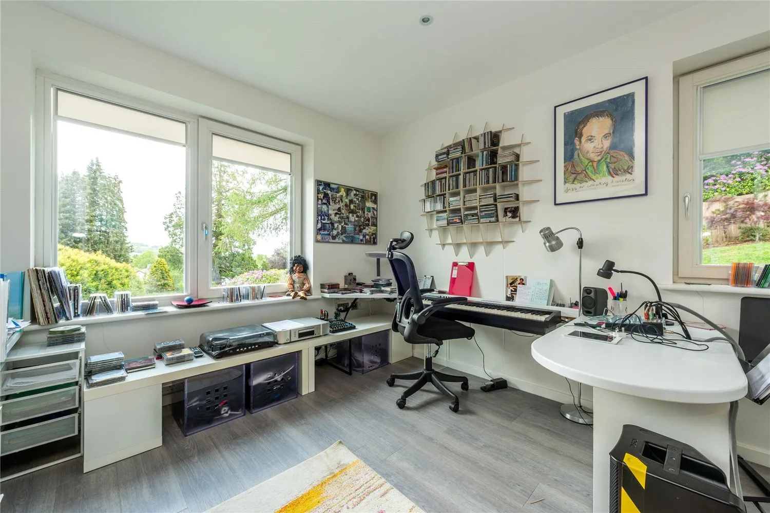 Broomfield Park, Westcott, RH4 photo 15