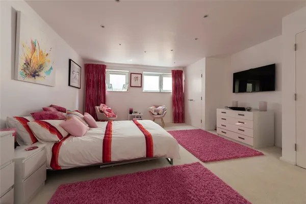 Broomfield Park, Westcott, RH4 photo 20