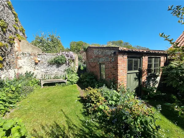 Wrights Yard, Cley, NR25 photo 16