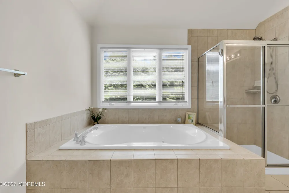 17 DIAMOND HILL ROAD, Marlboro, NJ 07746