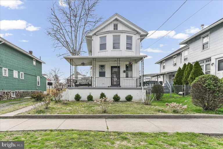 120 Lewis Ave, Lansdowne, PA 19050