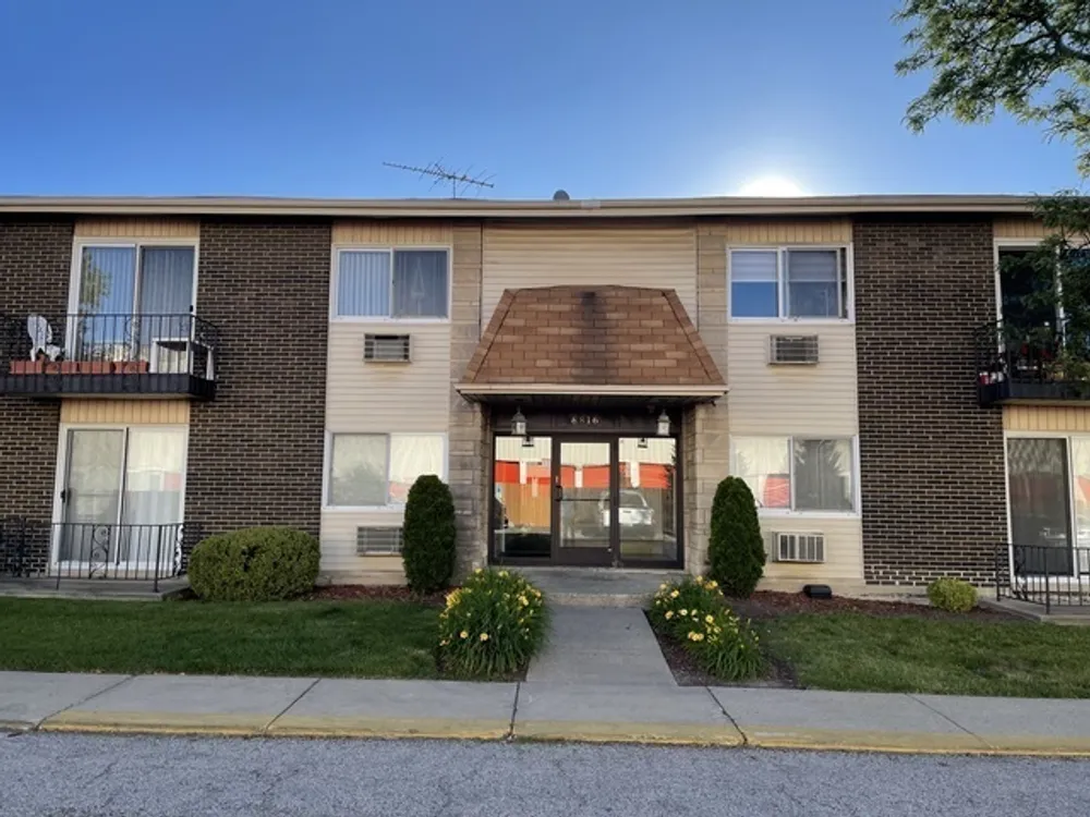 8816 N Western Ave, Des Plaines, IL 60016