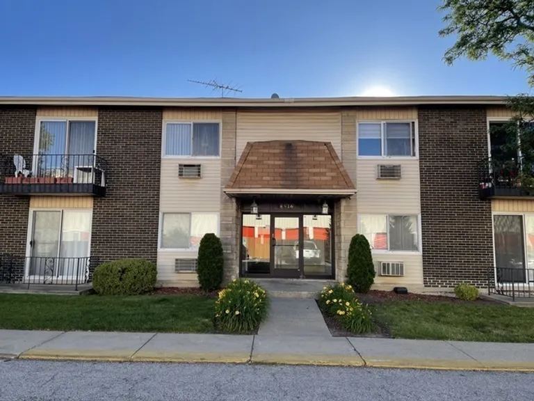 8816 N Western Ave, Des Plaines, IL 60016