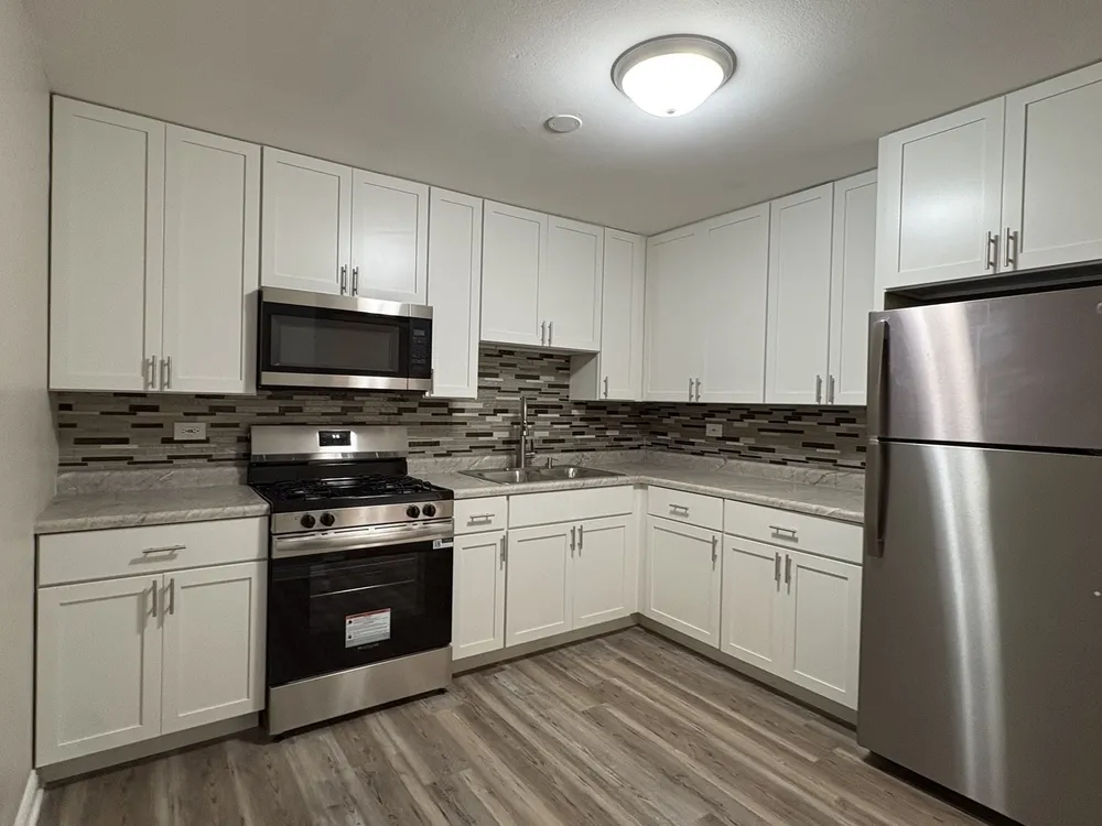 8816 N Western Ave, Des Plaines, IL 60016