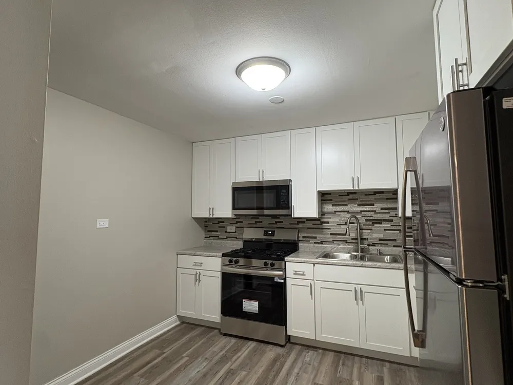 8816 N Western Ave, Des Plaines, IL 60016