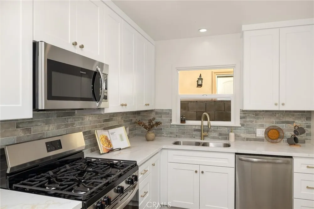 10240 Nadine St, Temple City, CA 91780