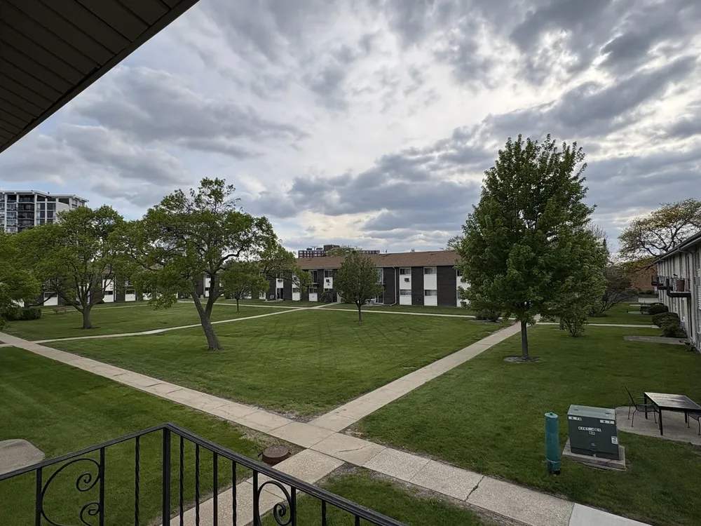 8816 N Western Ave, Des Plaines, IL 60016