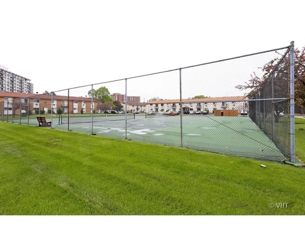 8816 N Western Ave, Des Plaines, IL 60016