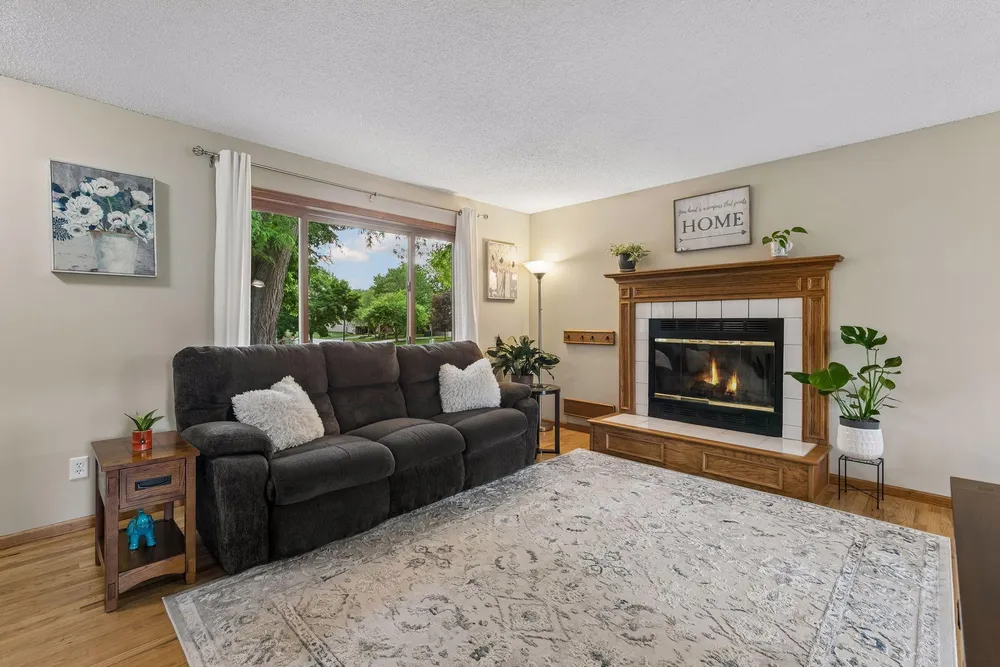 4738 W Wind Trail, Eagan, MN 55122