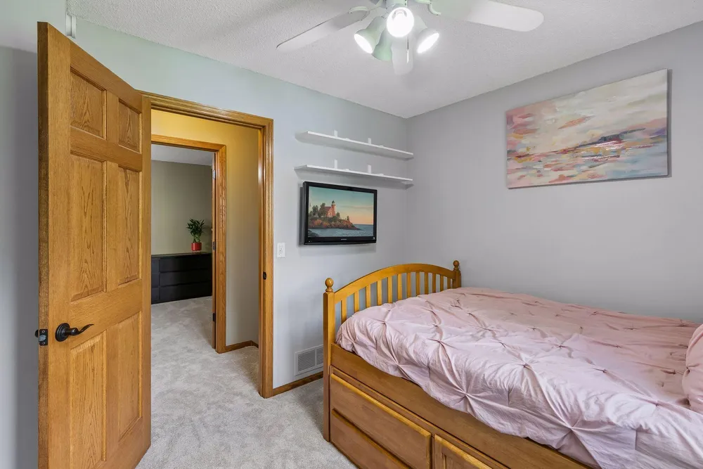 4738 W Wind Trail, Eagan, MN 55122