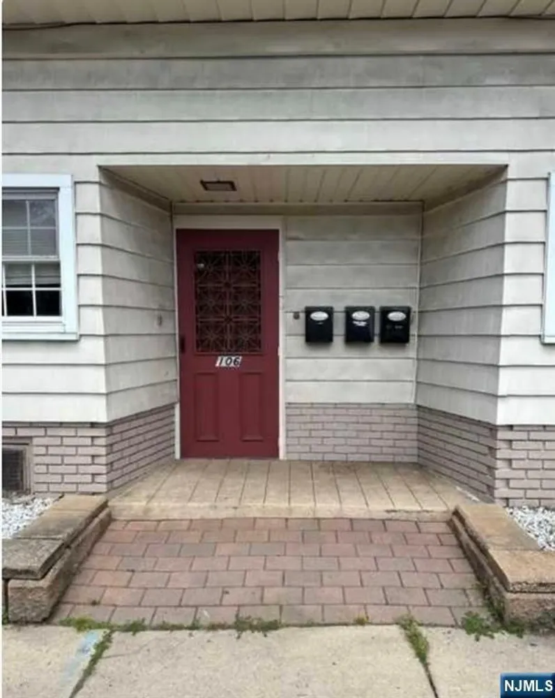 106 Broughton Ave, Bloomfield, NJ 07003