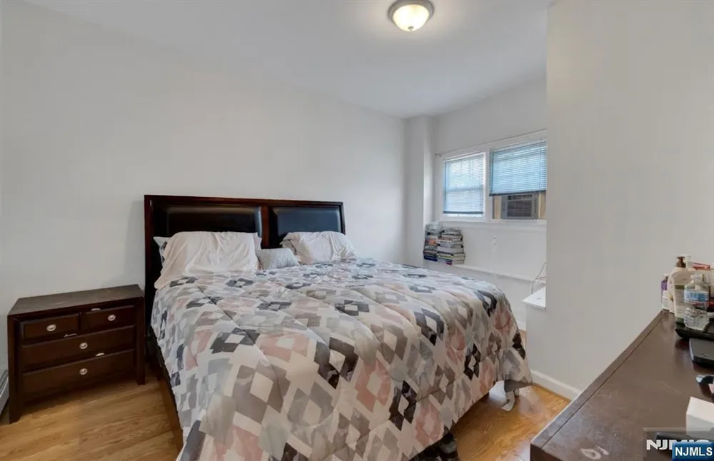106 Broughton Ave, Bloomfield, NJ 07003