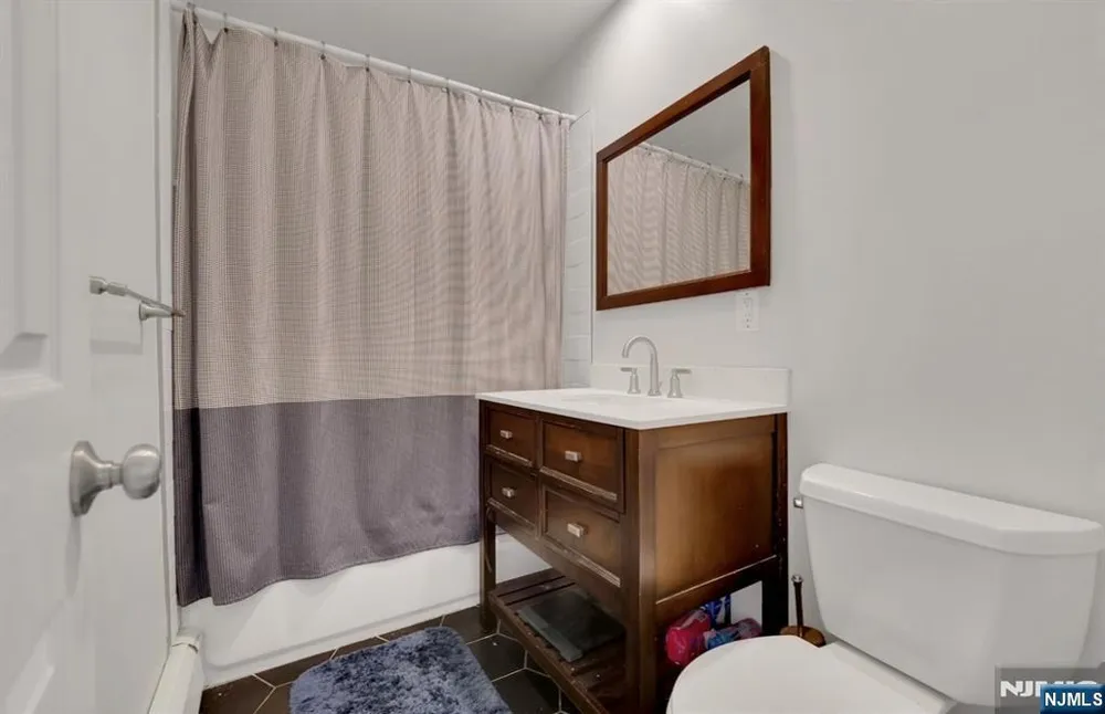 106 Broughton Ave, Bloomfield, NJ 07003