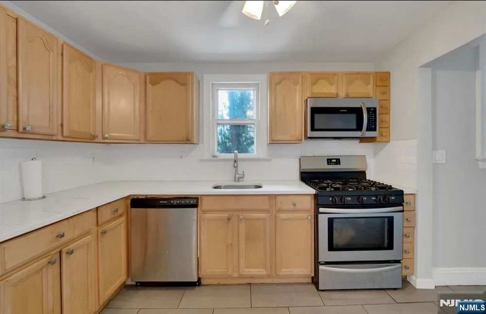 106 Broughton Ave, Bloomfield, NJ 07003