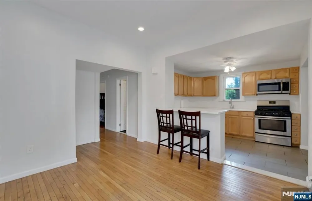 106 Broughton Ave, Bloomfield, NJ 07003