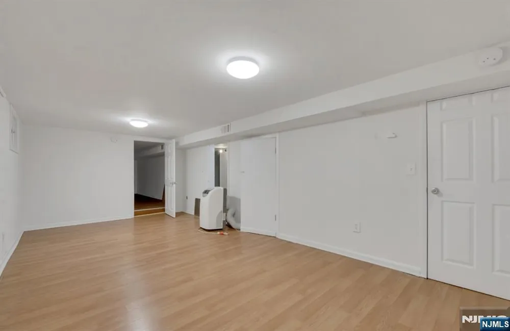 106 Broughton Ave, Bloomfield, NJ 07003