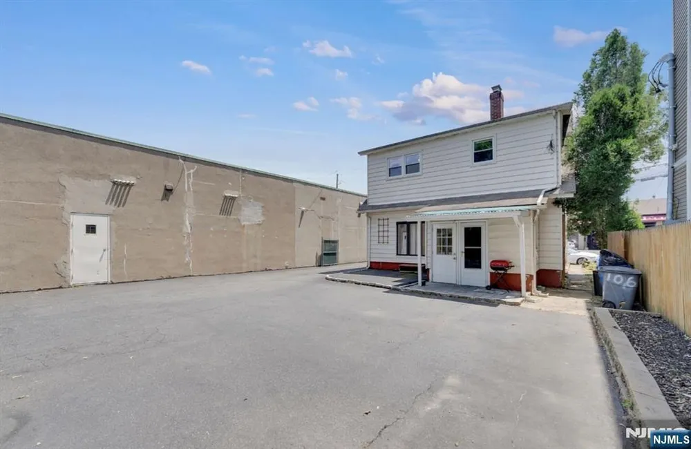 106 Broughton Ave, Bloomfield, NJ 07003