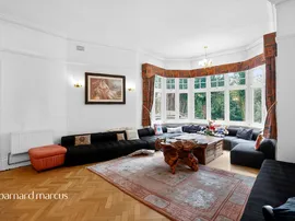 Hurnford Close, South Croydon thumb 3