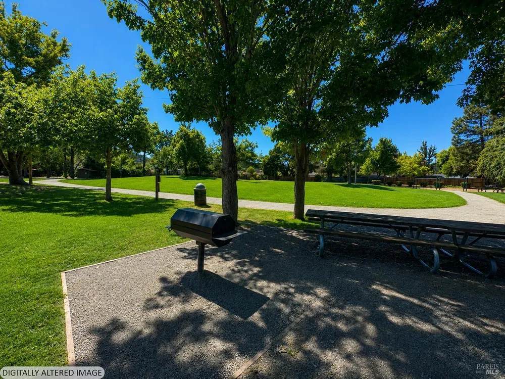 1004 Los Gamos Rd, San Rafael, CA 94903