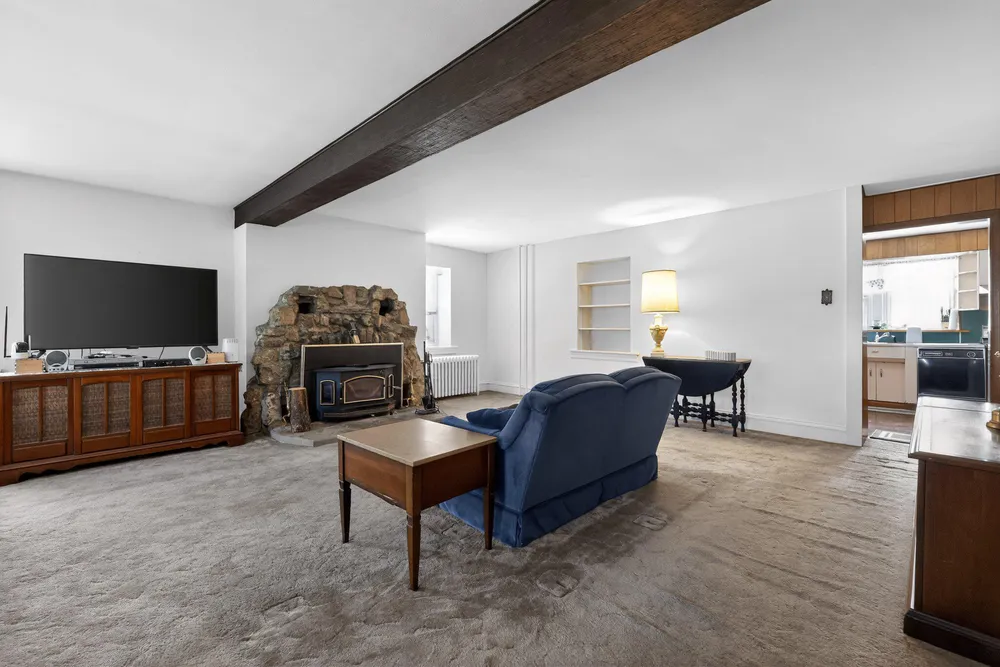 750 Loch Alsh Ave, Ambler, PA 19002