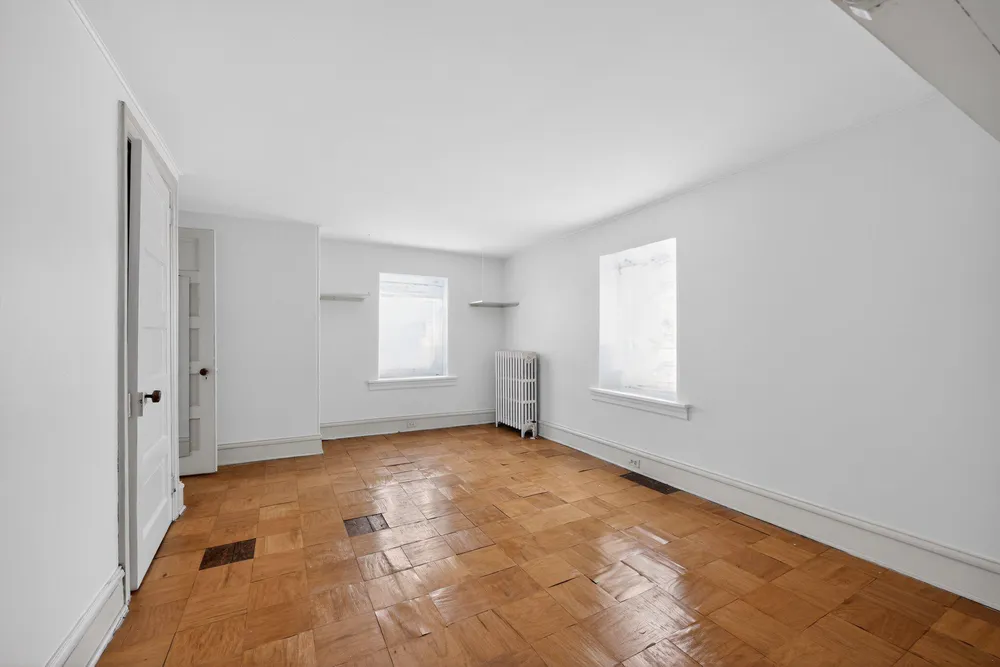 750 Loch Alsh Ave, Ambler, PA 19002
