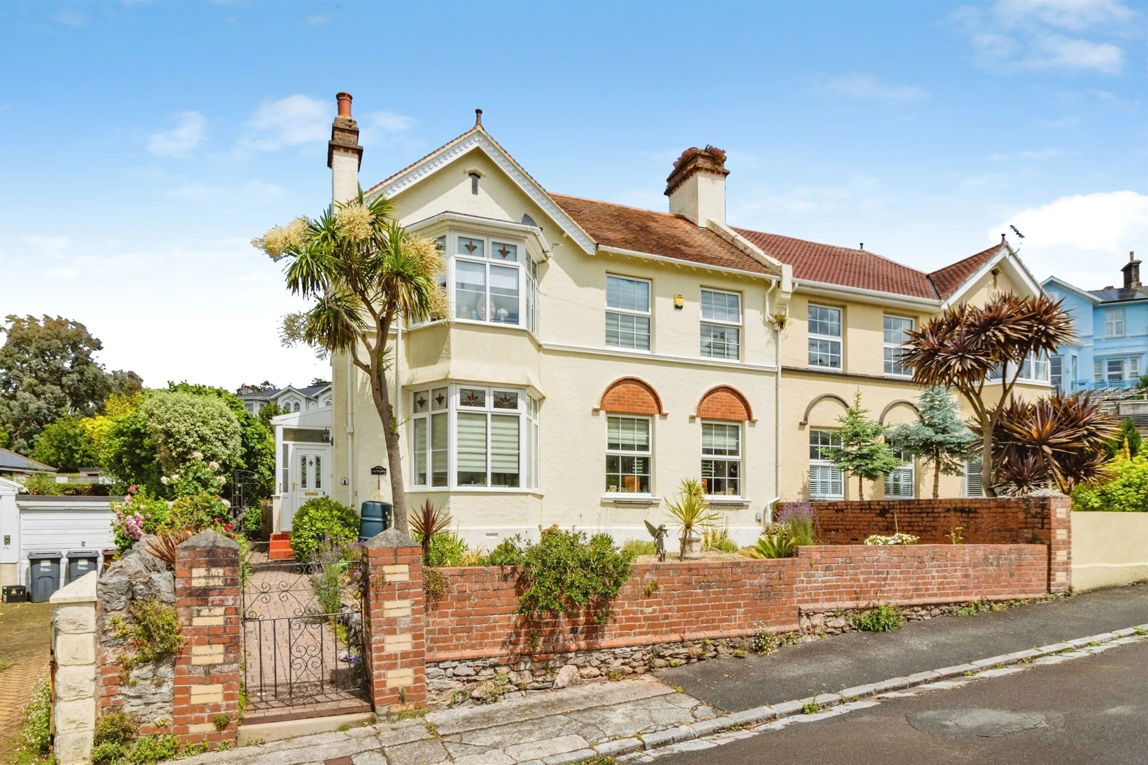 Property photo 0