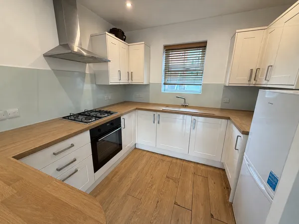 White Lion Close, LU7