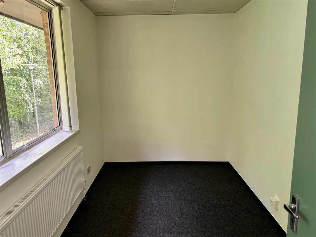 https://mr0.homeflow-assets.co.uk/files/photo/image/47481/8898/_x_/8GThOCZM6UaPkC9m9gflJw.jpg