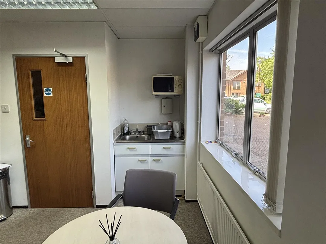 https://mr0.homeflow-assets.co.uk/files/photo/image/47481/8903/_x_/cFC6PULudUCzR_O6c55Iow.jpg