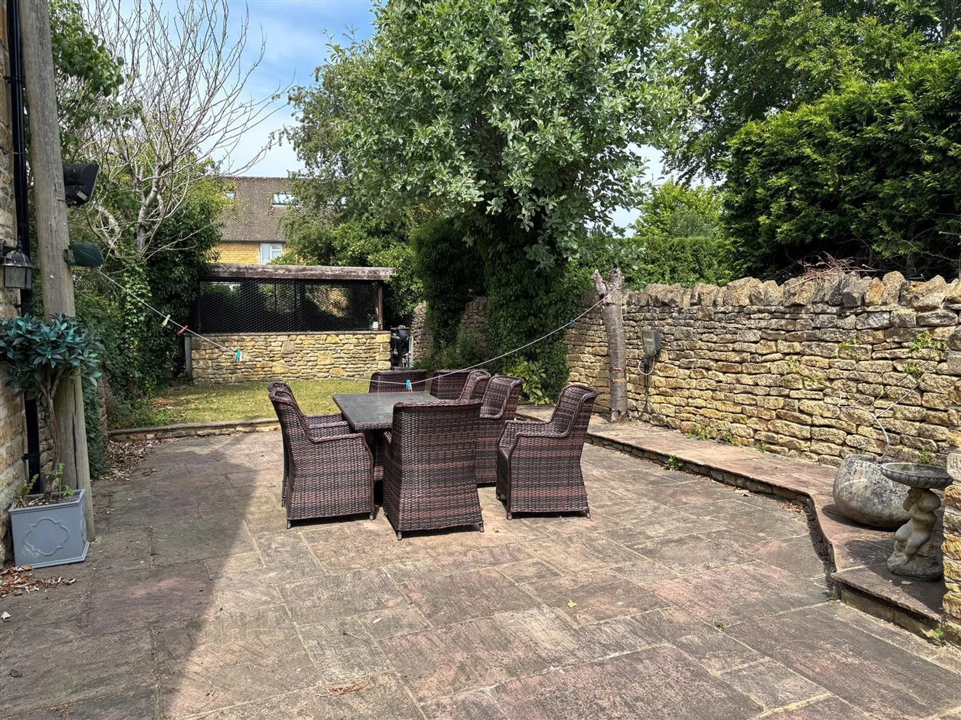 Property photo top 1