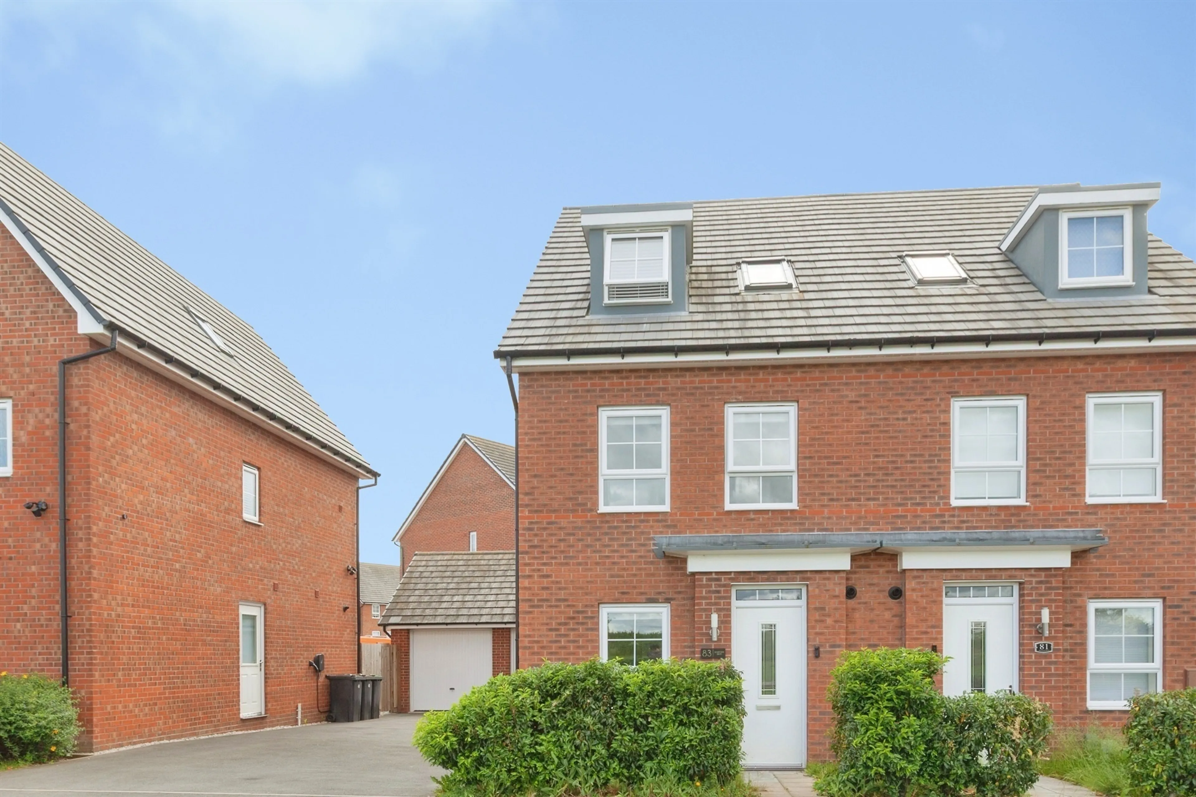 Property photo 0