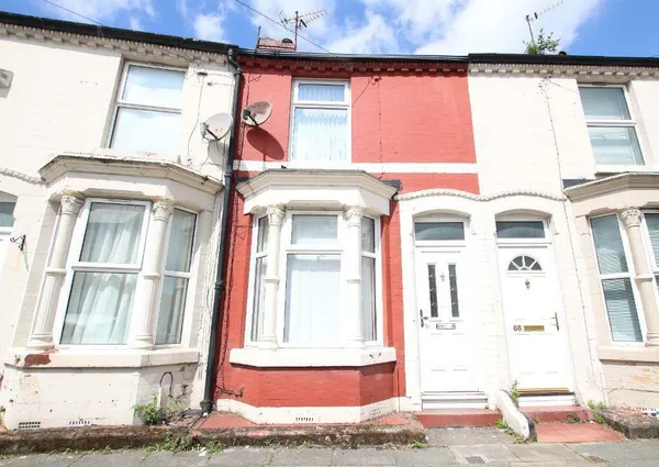 Strathcona Road, L15