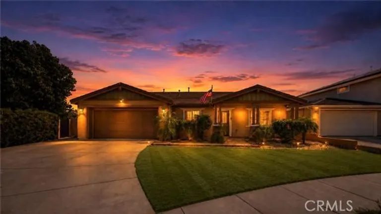 279 Alverstone St, Hemet, CA 92543