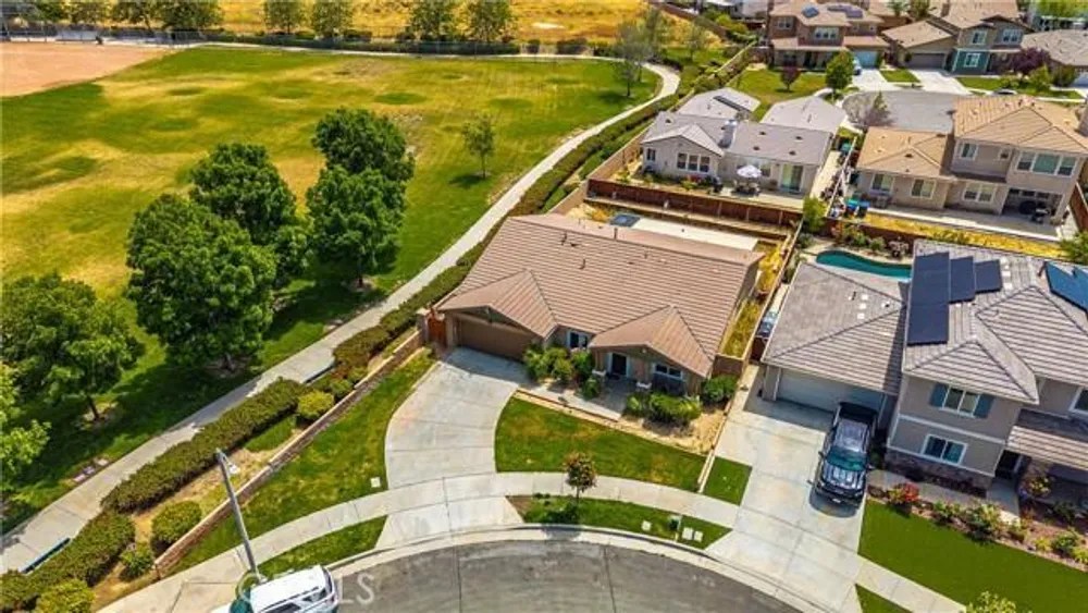 279 Alverstone St, Hemet, CA 92543