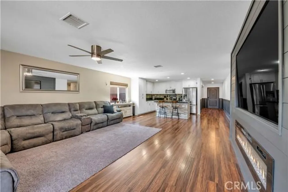 279 Alverstone St, Hemet, CA 92543