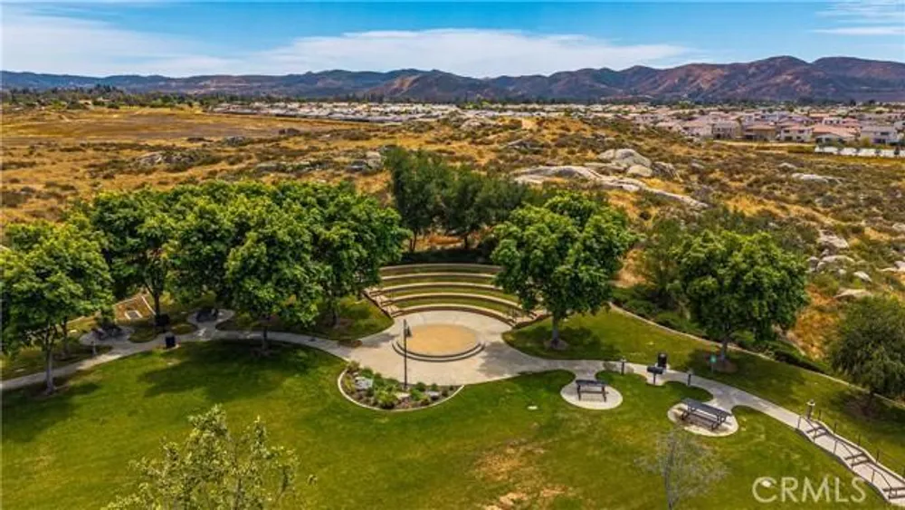 279 Alverstone St, Hemet, CA 92543