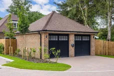 Silver Birches, Shelvers Way, Tadworth, KT20 photo 18