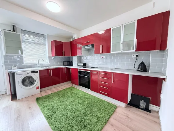 Pearson Street, Nottingham, NG7 7EH