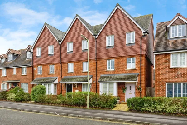 Canada Way, Liphook, Hampshire, GU30