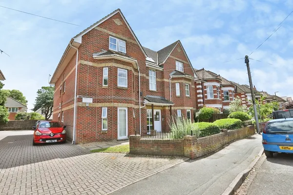 Crabton Close Road, Bournemouth, Dors...