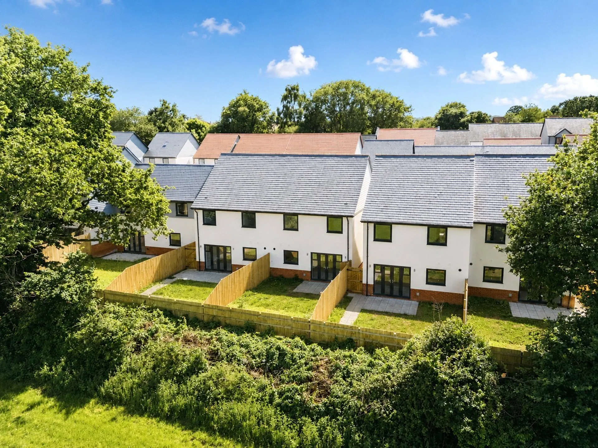 Property photo top 0