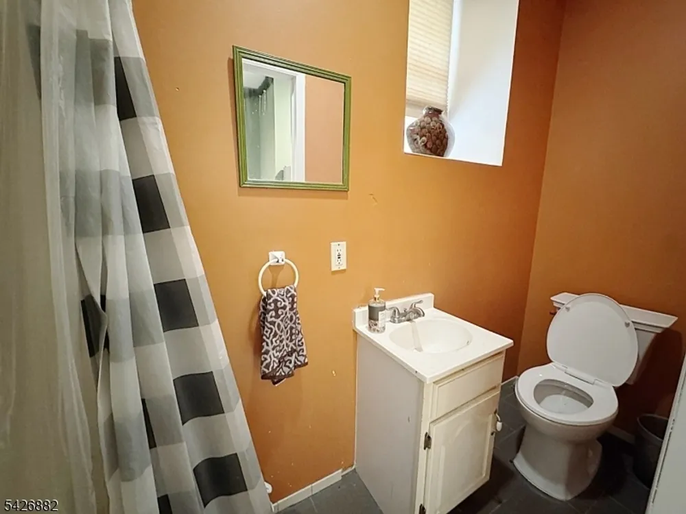 84 Saint Marys Pl, Nutley, NJ 07110