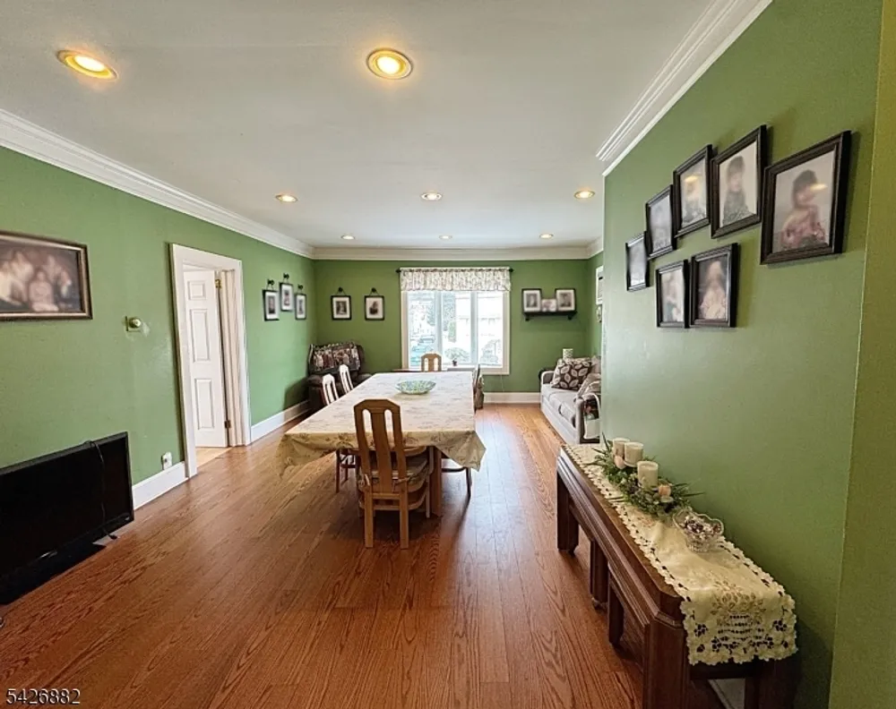 84 Saint Marys Pl, Nutley, NJ 07110